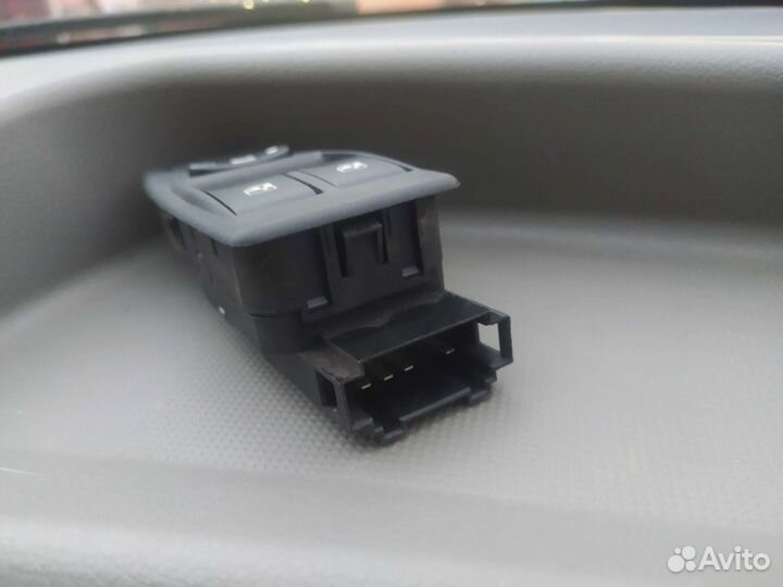 Блок управления стеклоподъемниками LADA Kalina