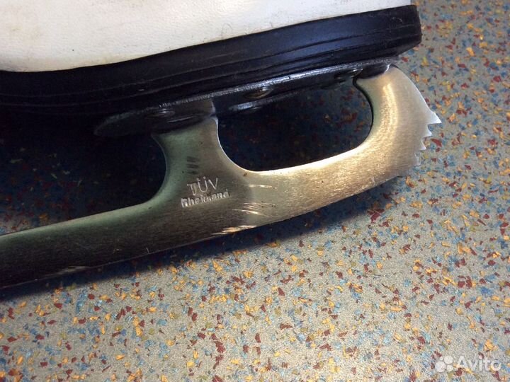 Коньки фигурные для девочки