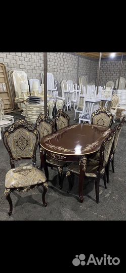 Столы и стулья