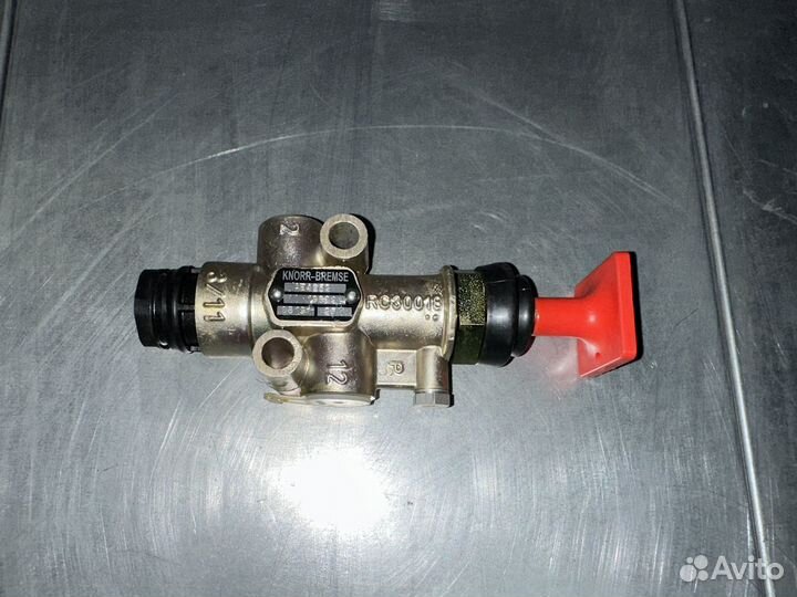 Кран тормозной прицепа