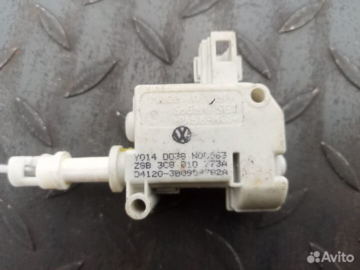 Активатор замка крышки бензобака для VW Passat CC
