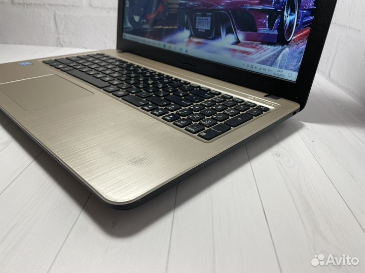 Мощный ноутбук Asus intel/4гб/4ядра/SSD