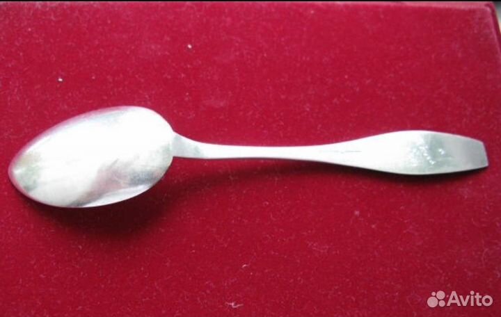 Серебряная столовая ложка