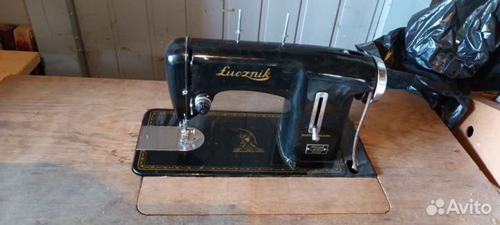 Швейная машина