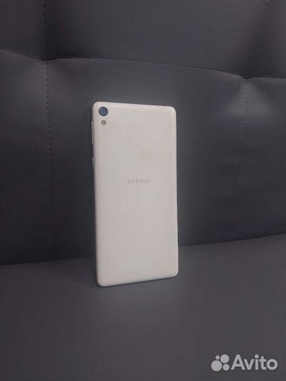 Sony Xperia E5, 16 ГБ