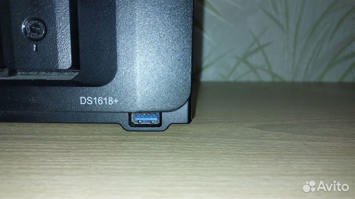 NAS Synology DS1618+ (на 6 дисков)