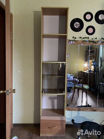 Компьютерный стол,шкаф, стеллаж