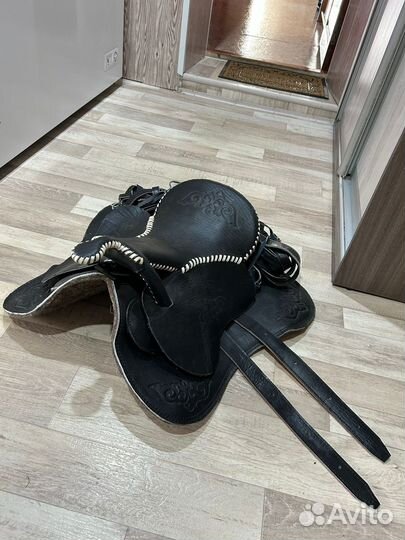 Седло для лошади