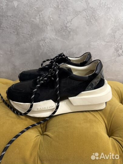 Кроссовки женские натуральная кожа