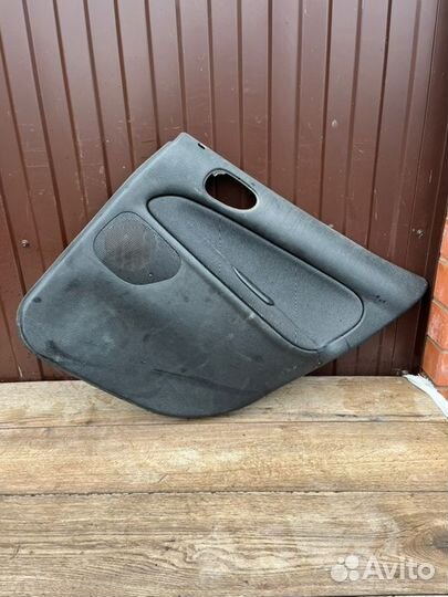 Обшивка двер задняя правая Peugeot 206 206 1.4