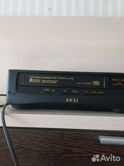 Видеомагнитофон Akai