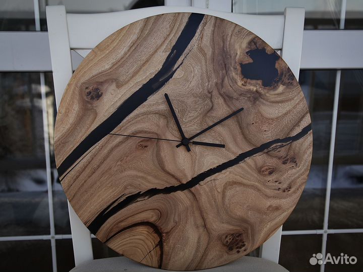 Часы из дерева, часы из смолы, часы из массива