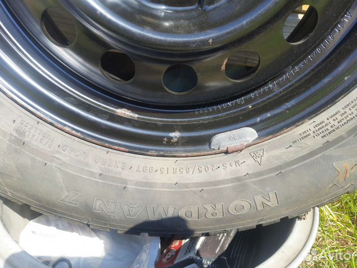 Колесо на Рено трафик