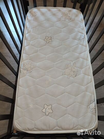 Детская кроватка венге с матрасом