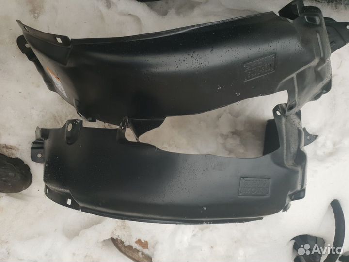 Кио рио 3.авторазбор. подкрылки передние