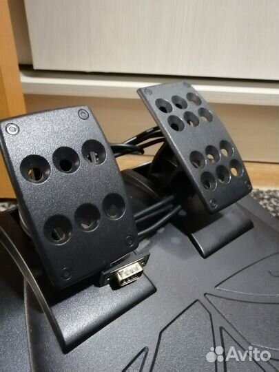 Logitech driving force gt игровой руль