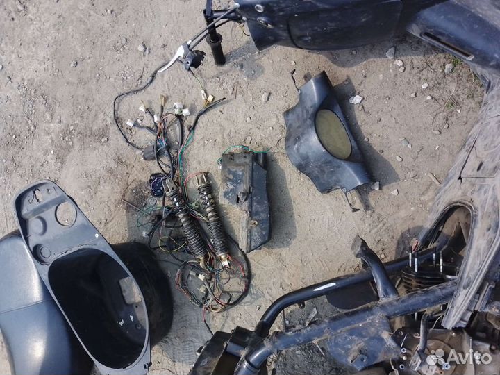 Запчасти на скутер Racer sagita