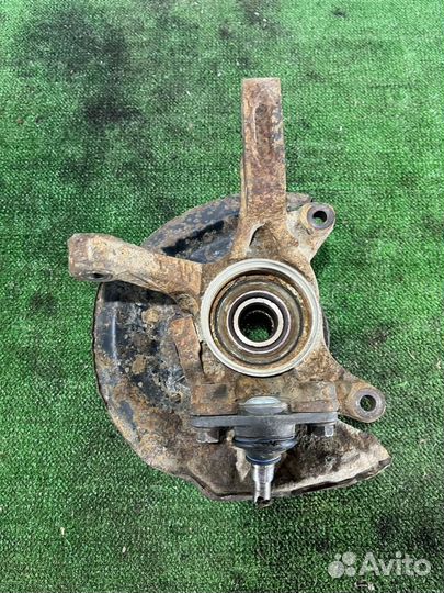 Кулак поворотный передний левый Toyota Vista 3 (V3