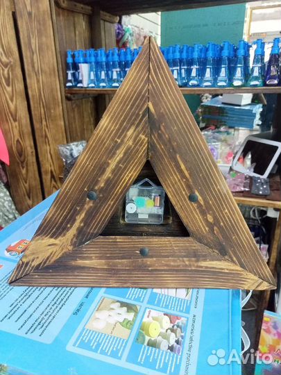 Часы настенные. Дерево