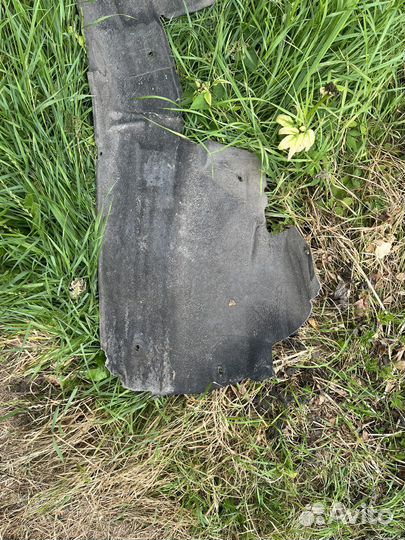 Подкрылок передний правый audi a5