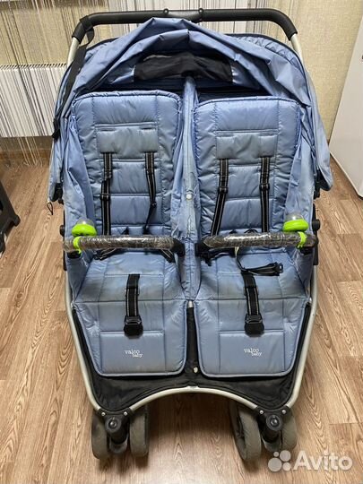 Коляска для двойни valcobaby