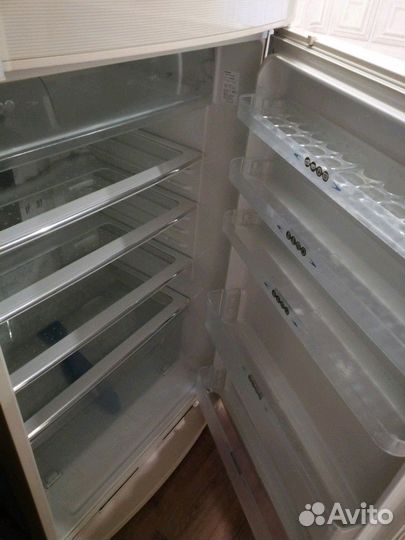 Холодильник Sharp