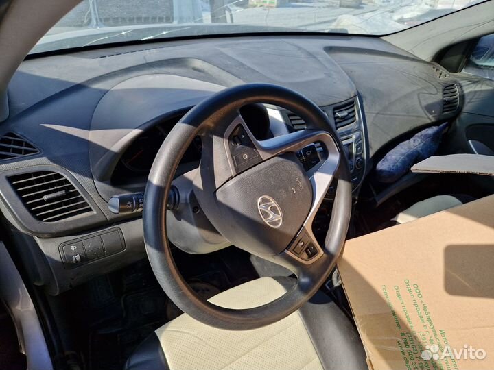 В разборе Hyundai Solaris 1 рест 1,4 МКПП