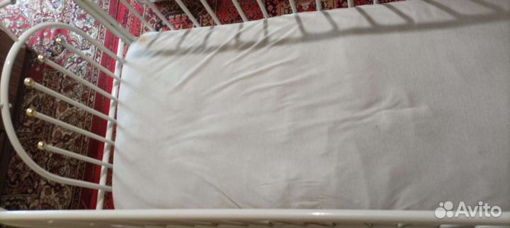 Детская кровать с матрасом