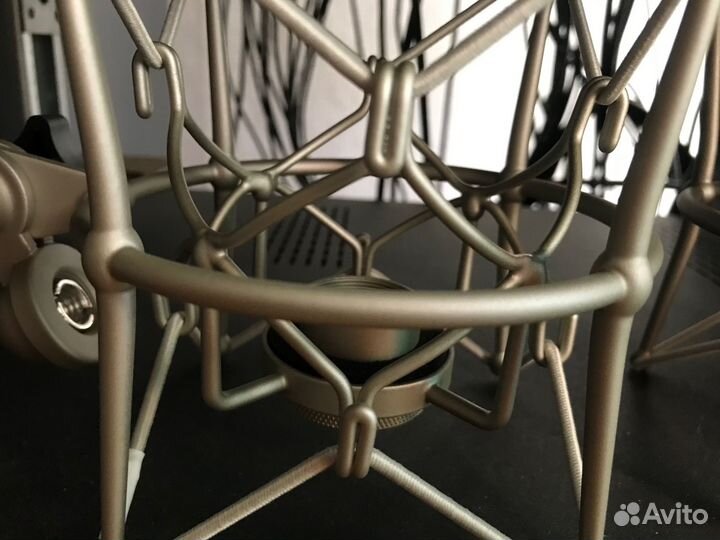 Держатель для микрофонов Neumann EA 87