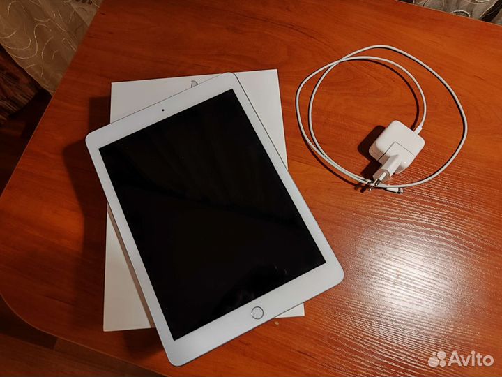 iPad (6-го поколения) 2018