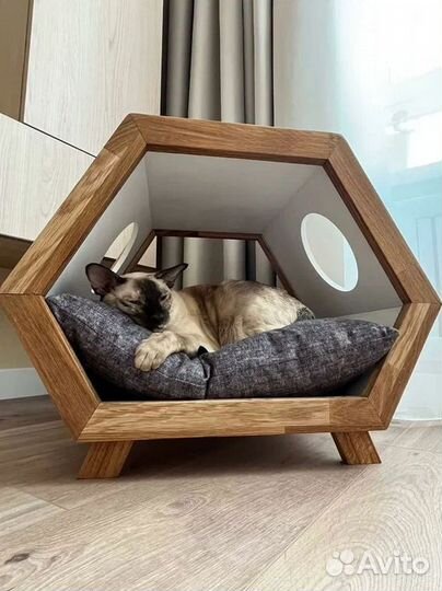 Домик для собак и кошек