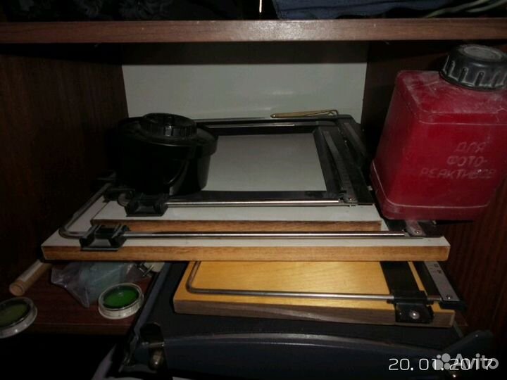 Фотоувеличитель, ф/глянцеватель и аксессуары для ф