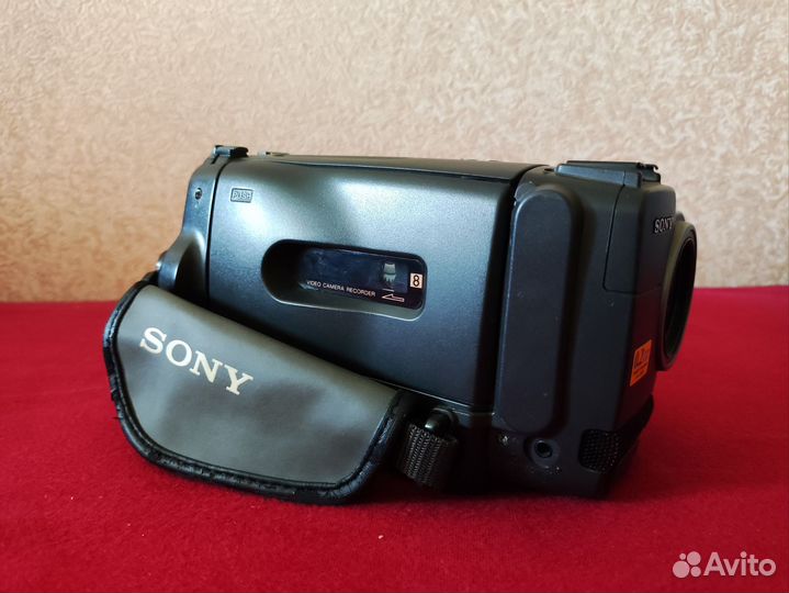 Видеокамера Sony Handycam Video 8