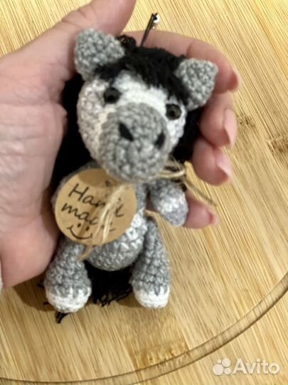 Вязаный брелок, игрушка лошадка, пони