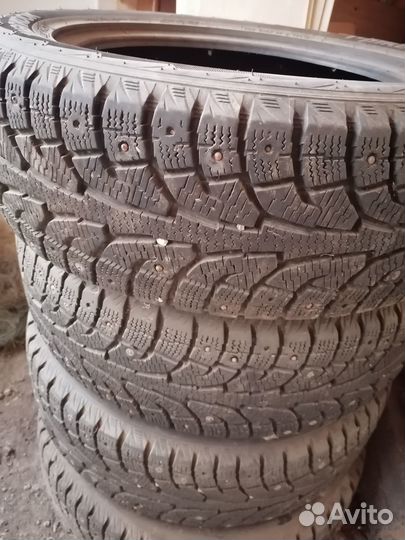 Hankook AH11 215/60 R17