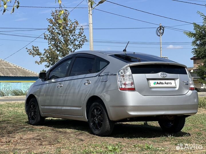 Toyota Prius 1.5 CVT, 2010, 349 000 км