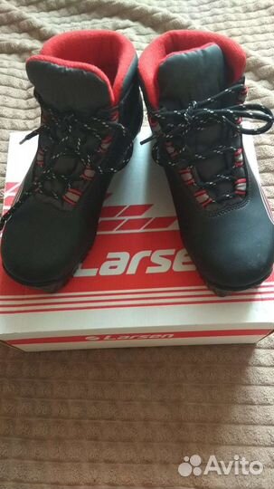 Лыжные ботинки