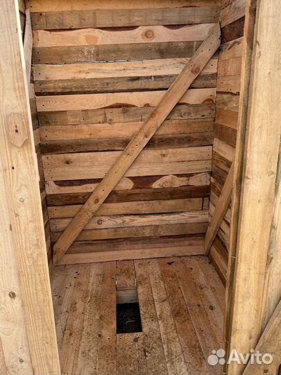 Дачный туалет деревянный