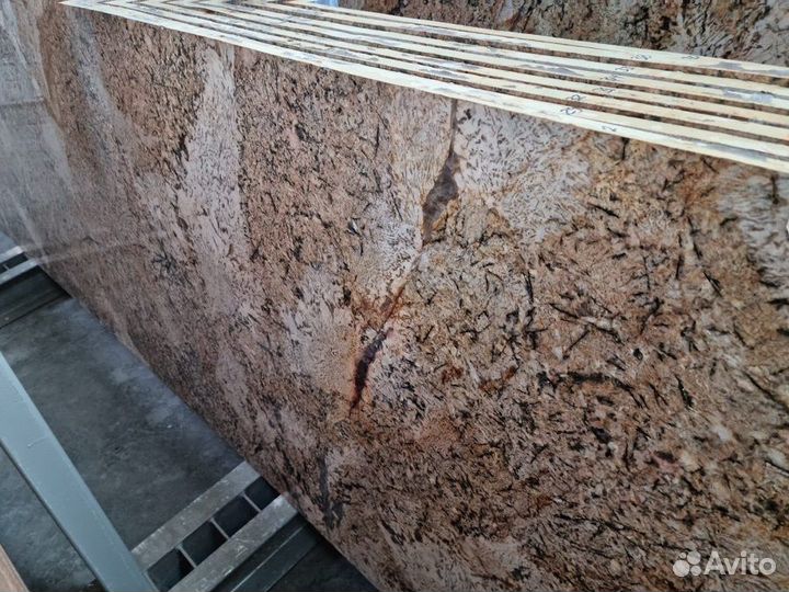 Гранитный подоконник