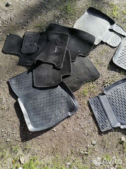 Автомобильные коврики резиновые