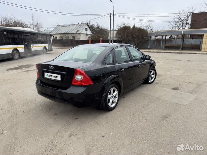Ford Focus 1.6 AT, 2010, битый, 170 000 км