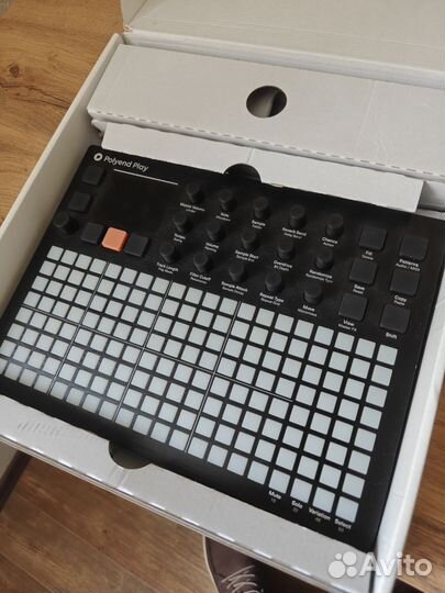 Грувбокс Polyend Play