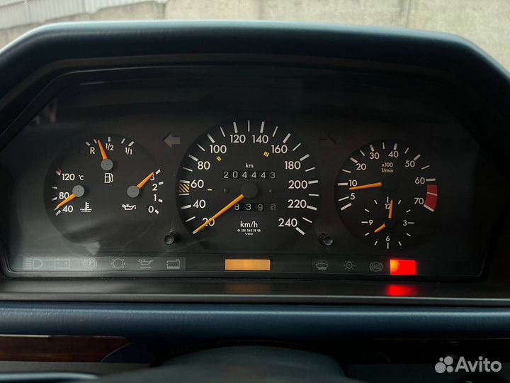 В разбор из Японии Mercedes-Benz S124 M111.960 2.2