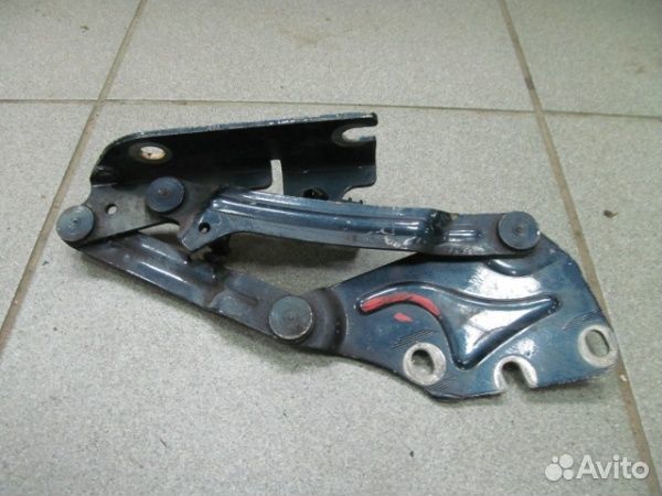 Петля капота левая Volkswagen Golf plus 2005-2014