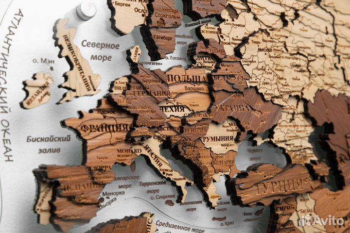 Деревянные карты мира