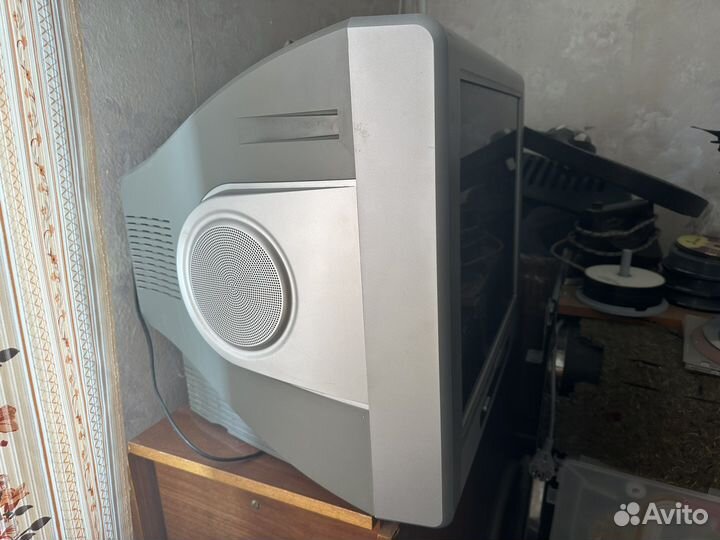 Телевизор Philips рабочий/на запчасти