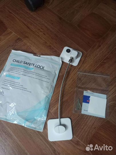 Детский замок для холодильника и окон