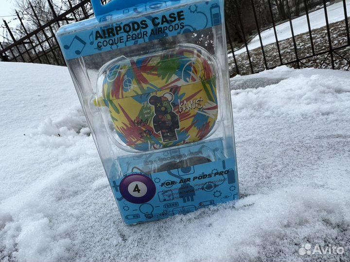 Чехол для airpods pro kaws