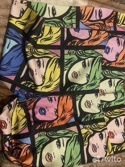 Спортивные лосины в стиле комикс