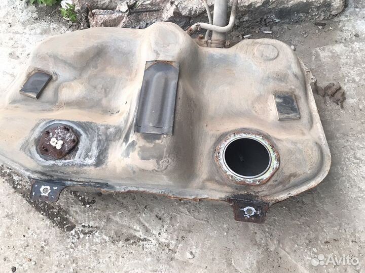 Бак Мицубиси галант 9